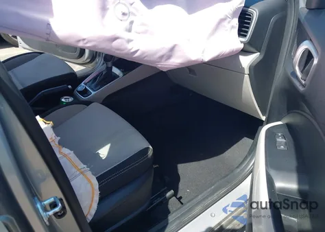 2025 Hyundai Venue Sel z USA, uszkodzony, nr VIN KMHRC8A30SU369969